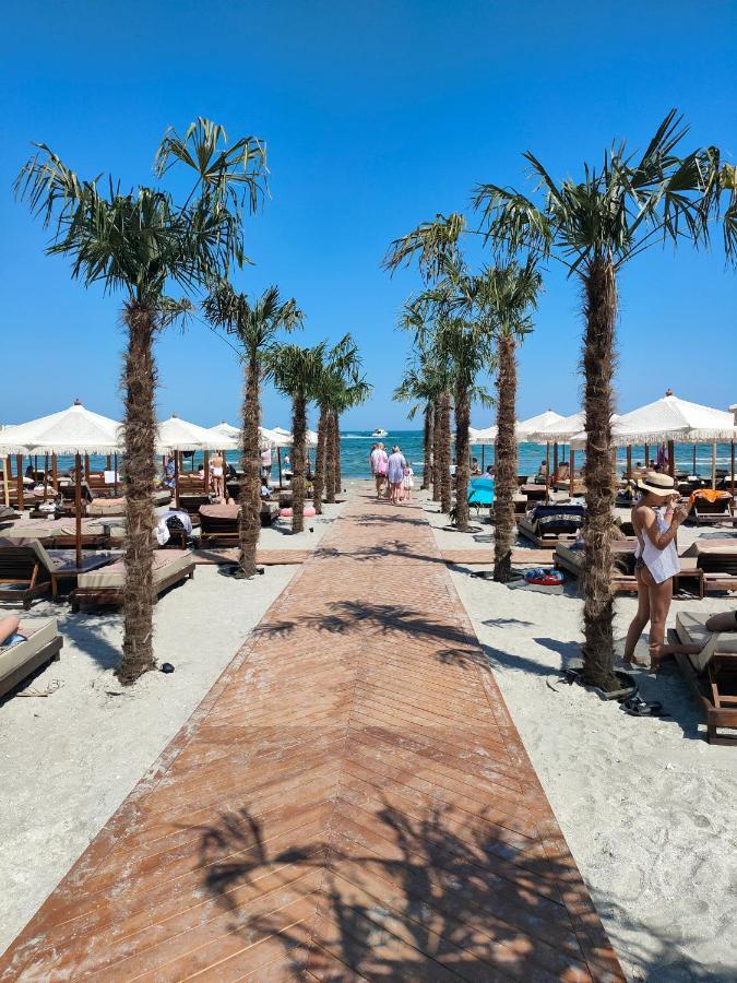 Blue Wave Luxury Mamaia Nord Azimuth Apartment *