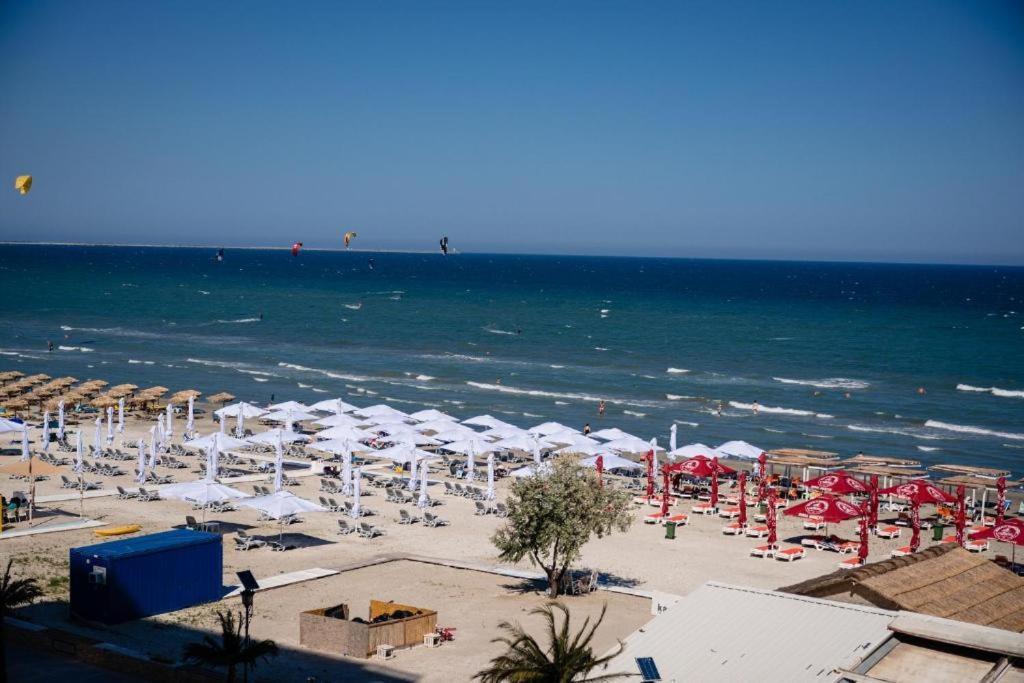 Blue Wave Luxury Mamaia Nord Azimuth Navodari
